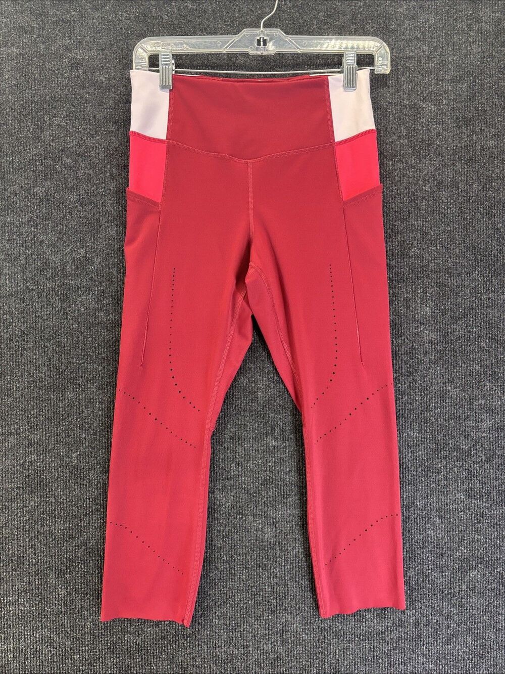 Brooks Method 3/4 Running Capri Tights Women’s M Raspberry Red 221522 EUC